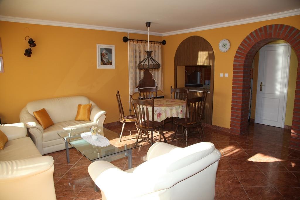 Edina Apartman Zalakaros Room photo